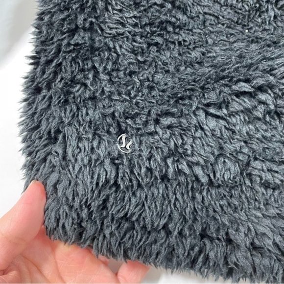 Lululemon Warm Restore Sherpa Pullover Black M/L Medium Large - Picture 3 of 7